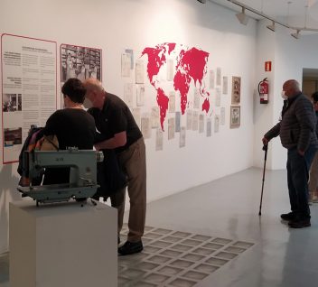 Exposición 100 años Alfa diseño vito021